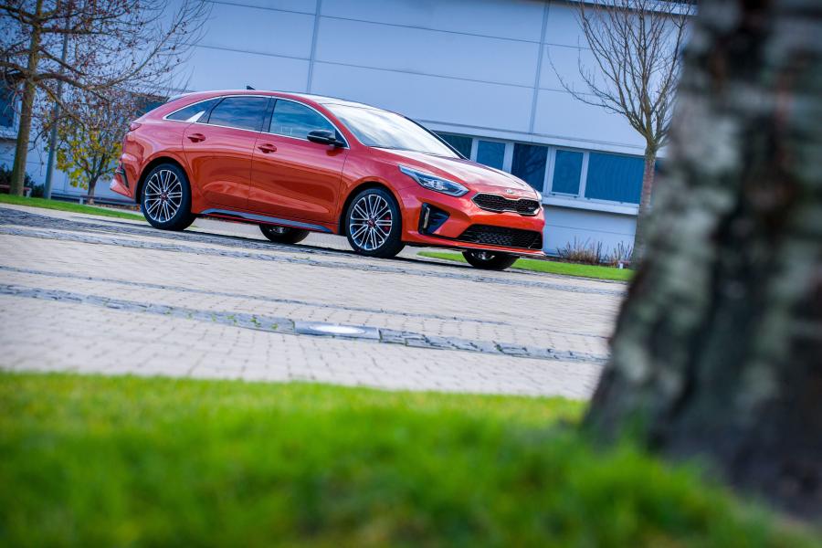  Kia ProCeed GT 2019 года  (WW) (фото 20 из 46)